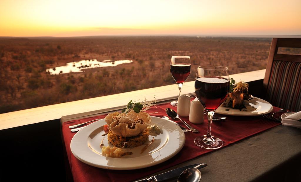 Hotel Safari 5*