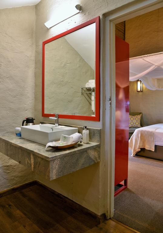 Hotel Safari Victoria Falls
